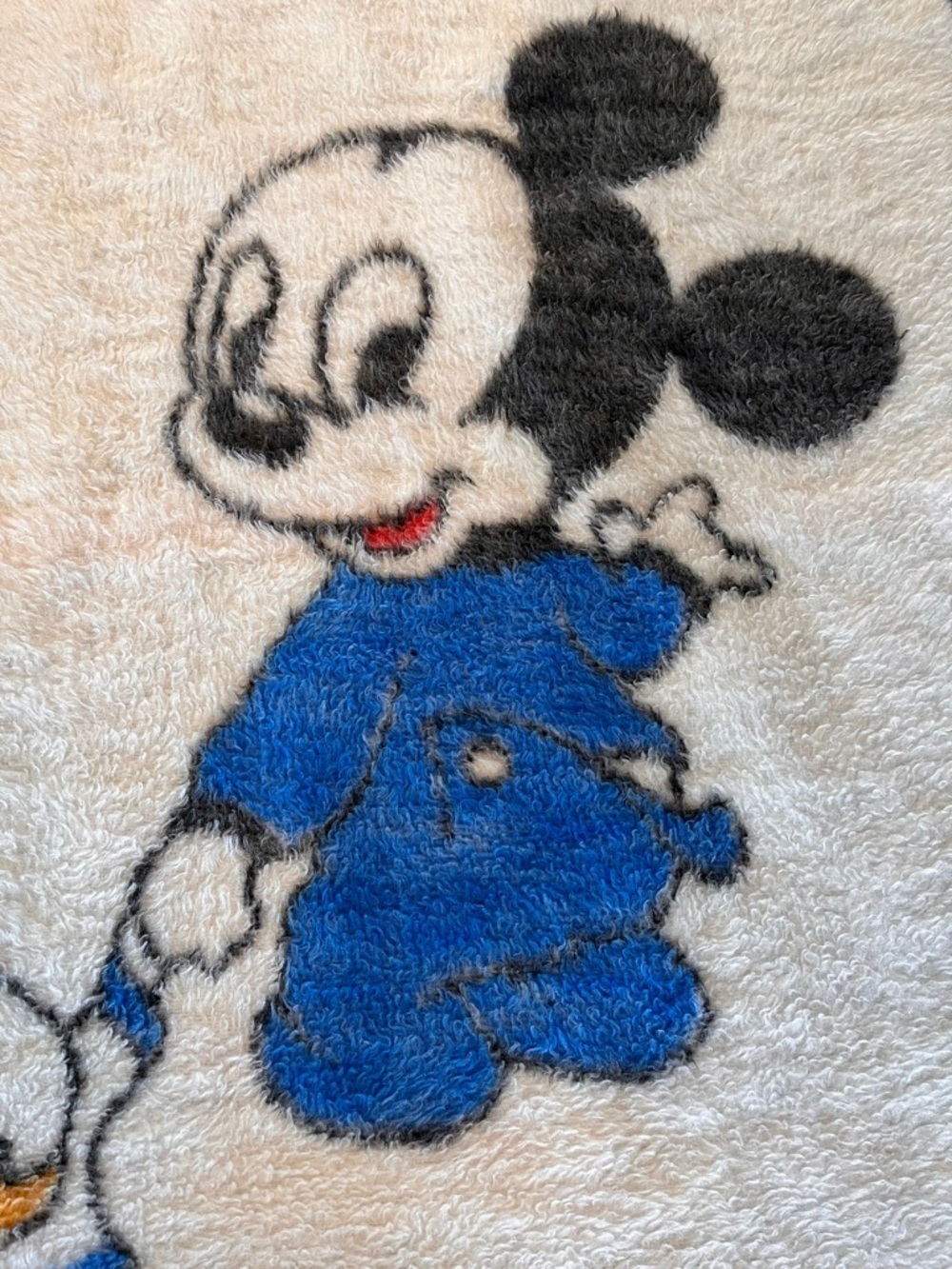 Disney Mickey & Donald Plush blanket
vintage 1980s Biederlack baby blanket - Picture 3 of 5
